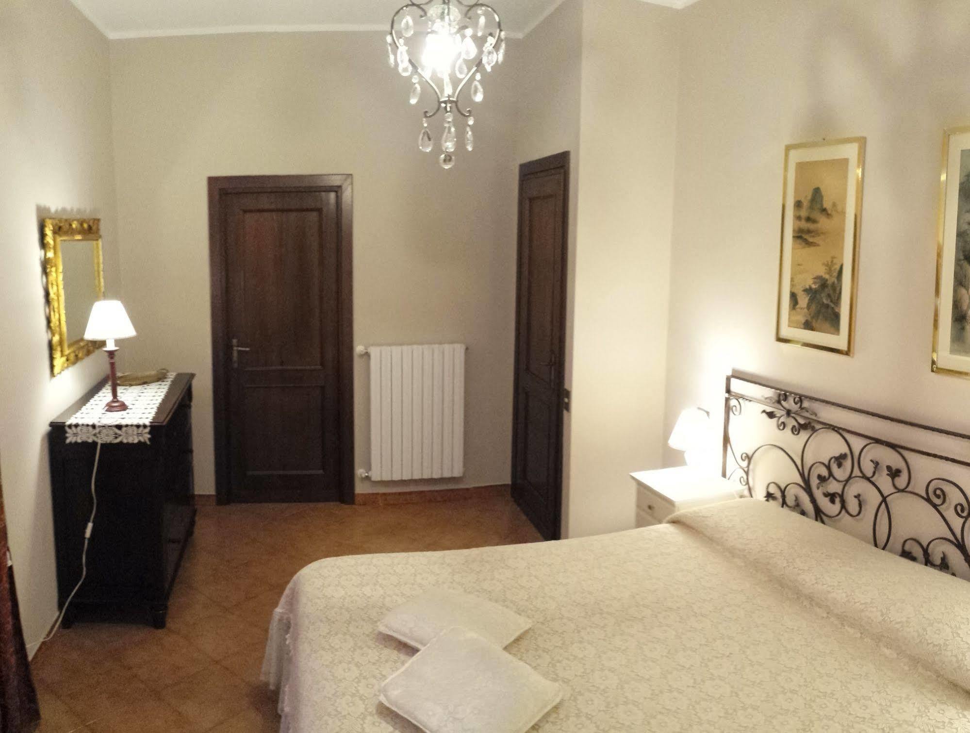 Bed and Breakfast Al Vecchio Olivo Frascati Esterno foto