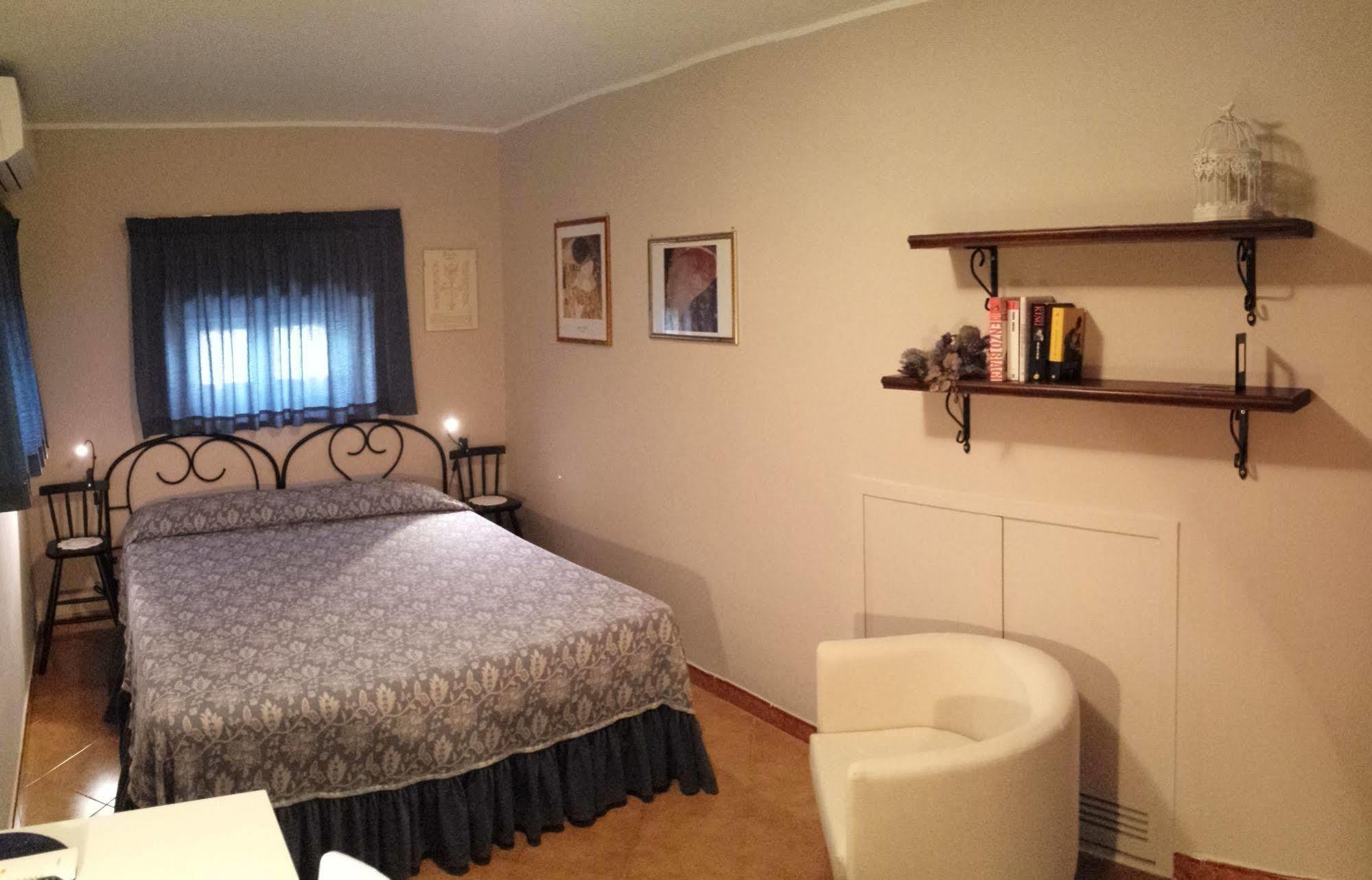 Bed and Breakfast Al Vecchio Olivo Frascati Esterno foto