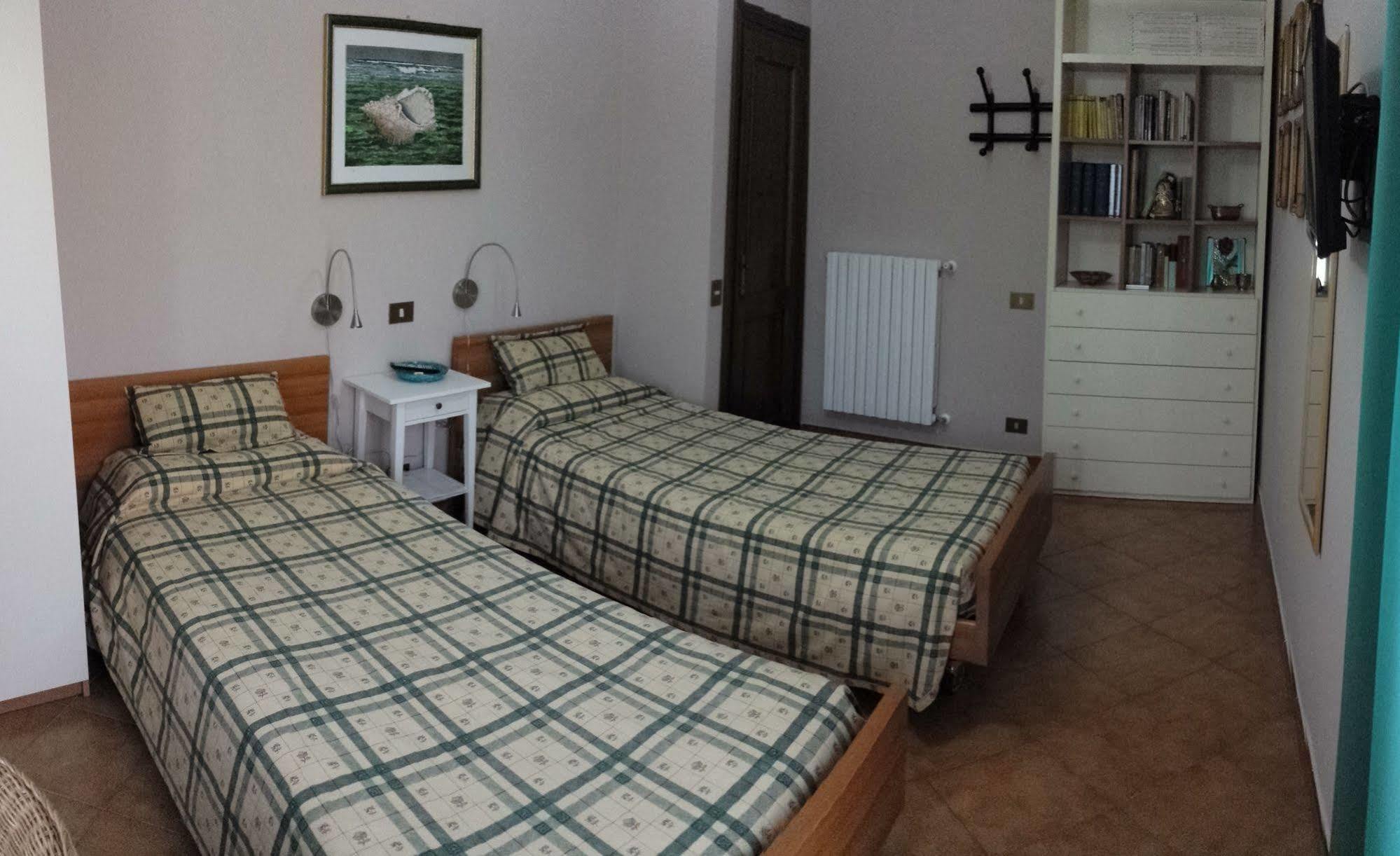 Bed and Breakfast Al Vecchio Olivo Frascati Esterno foto