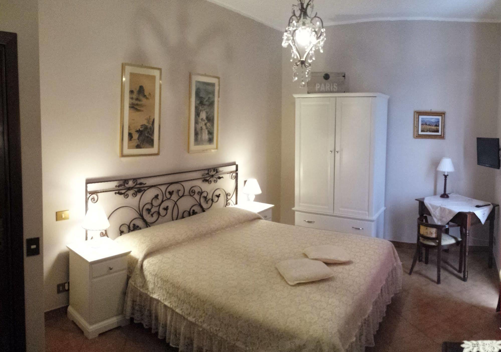 Bed and Breakfast Al Vecchio Olivo Frascati Esterno foto